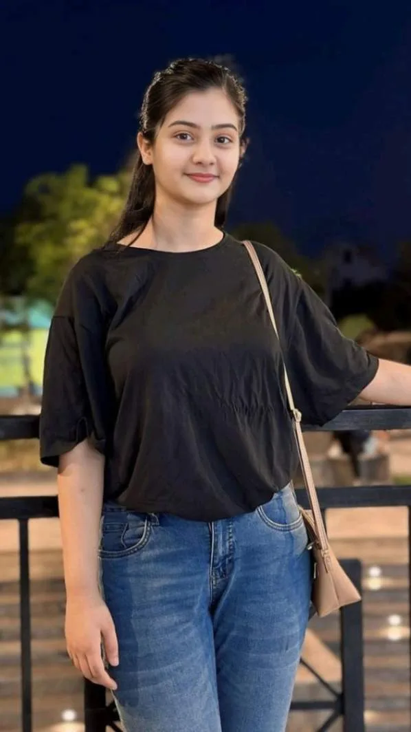 Pooja – The Beauty Everyone Wants to Meet in Pune