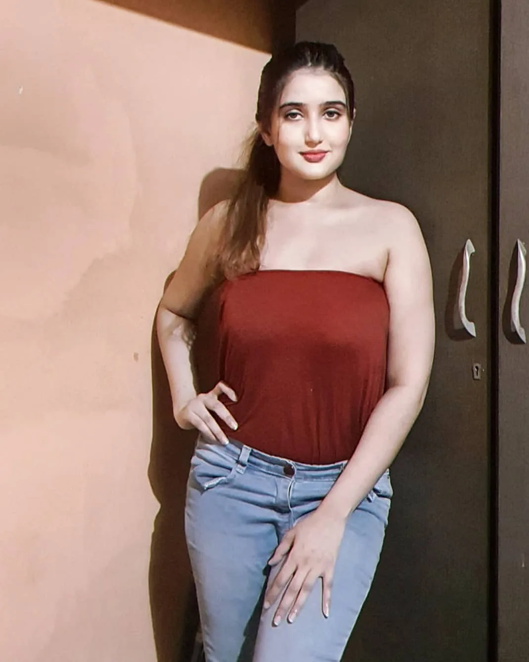Bangalore Call Girl Offers 100% Customer Satisfaction Service