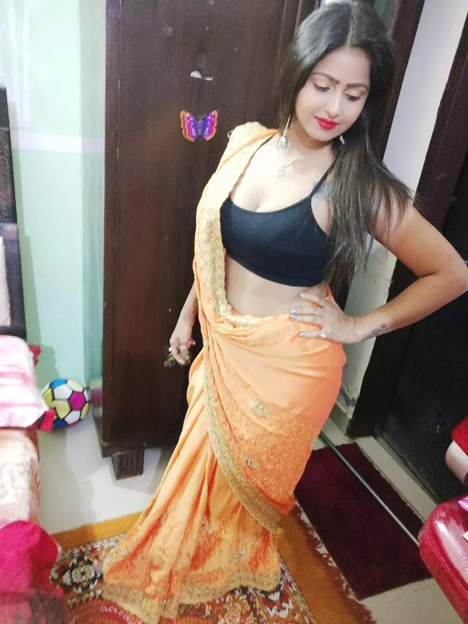 Dehradun Call Girl Provides Home And Hotel Service